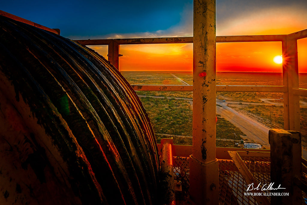 Crowning the End of the Day Artist: Bob Callender - Bob Callender Fine Art oil and gas art